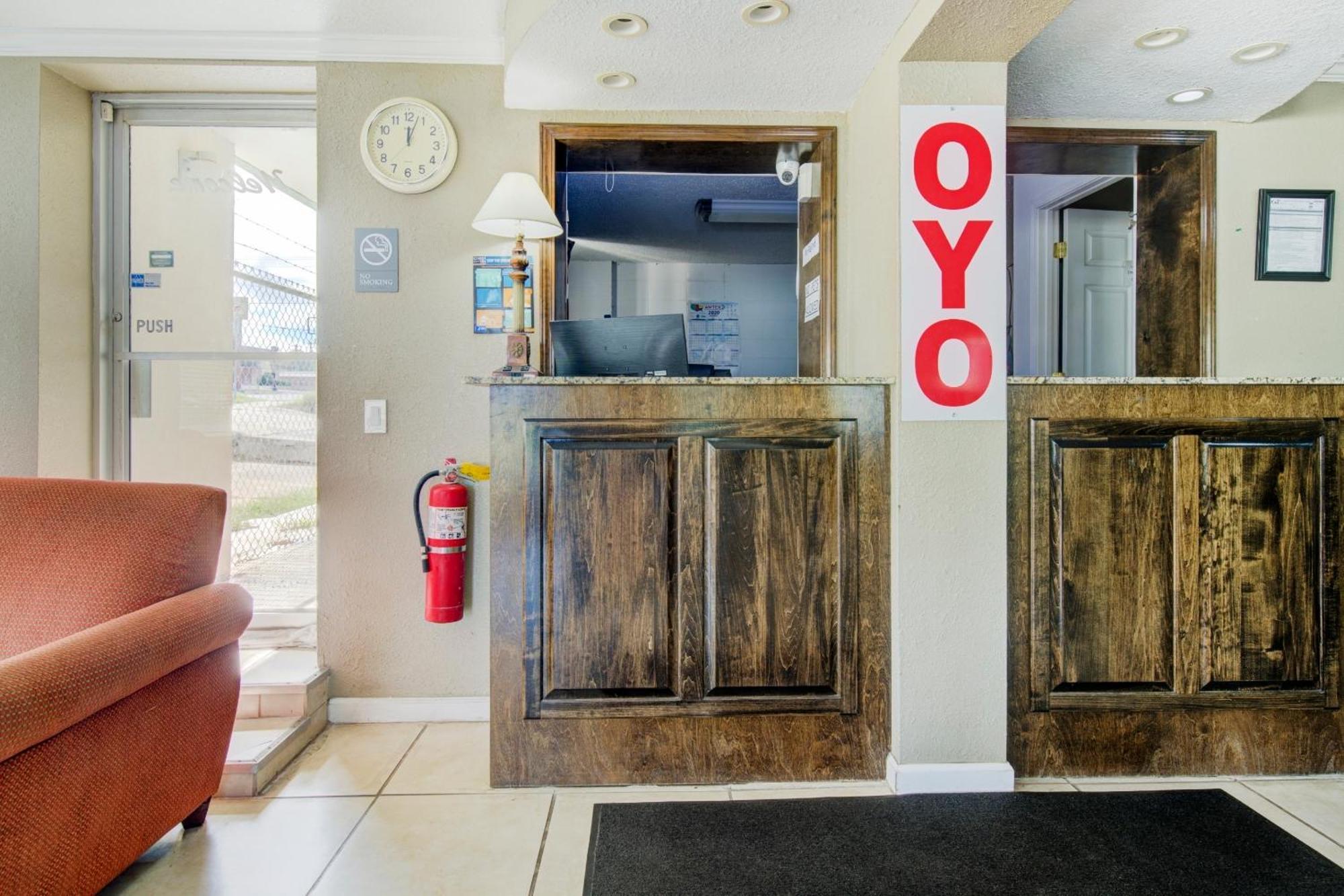 Oyo Hotel Douglas Ga Us-441 エクステリア 写真
