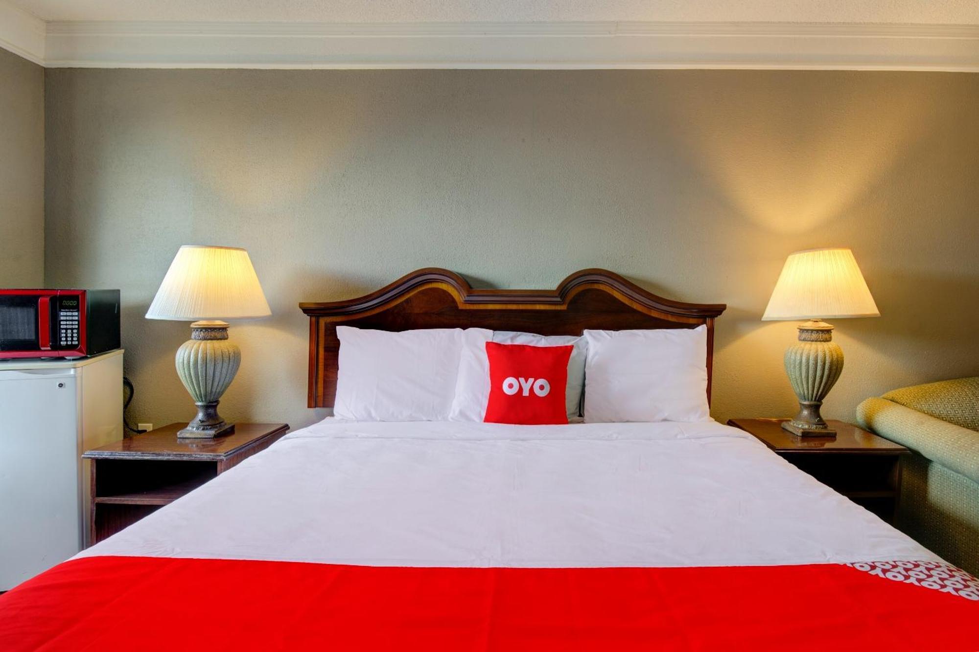 Oyo Hotel Douglas Ga Us-441 エクステリア 写真