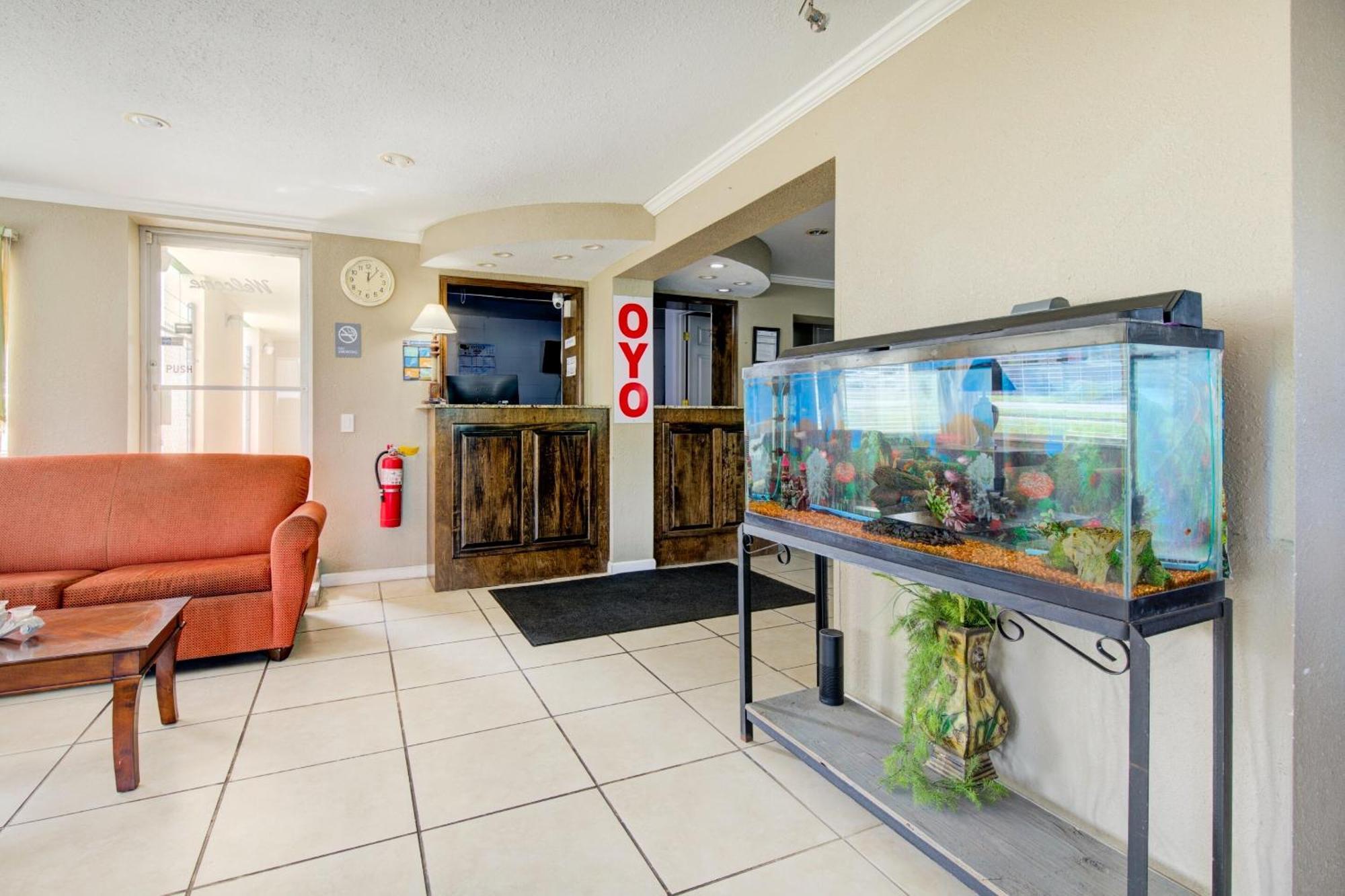 Oyo Hotel Douglas Ga Us-441 エクステリア 写真