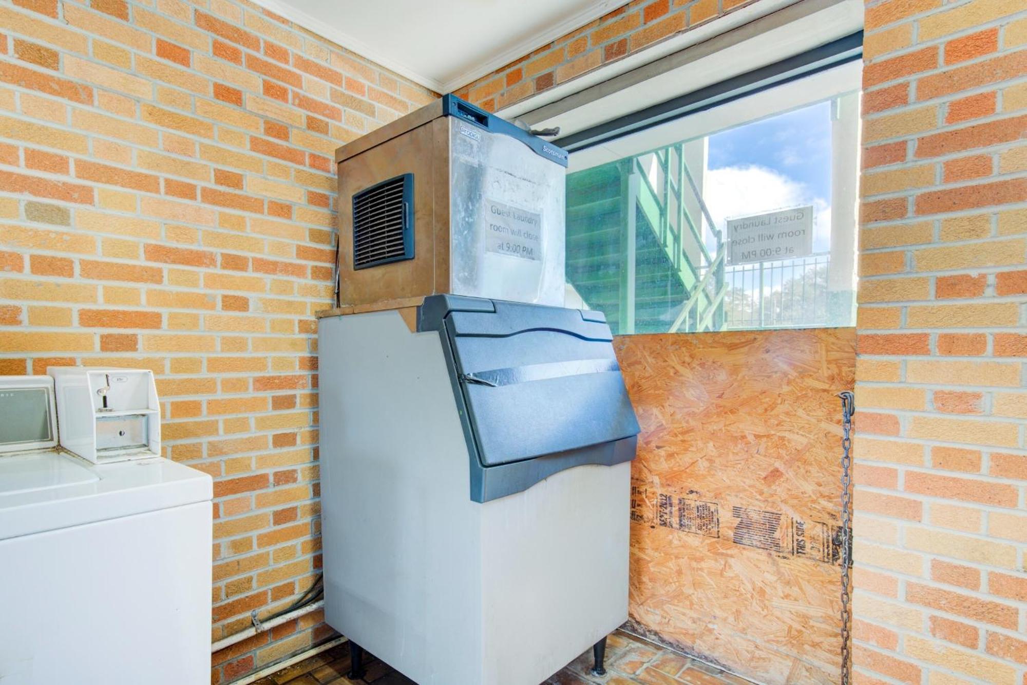 Oyo Hotel Douglas Ga Us-441 エクステリア 写真