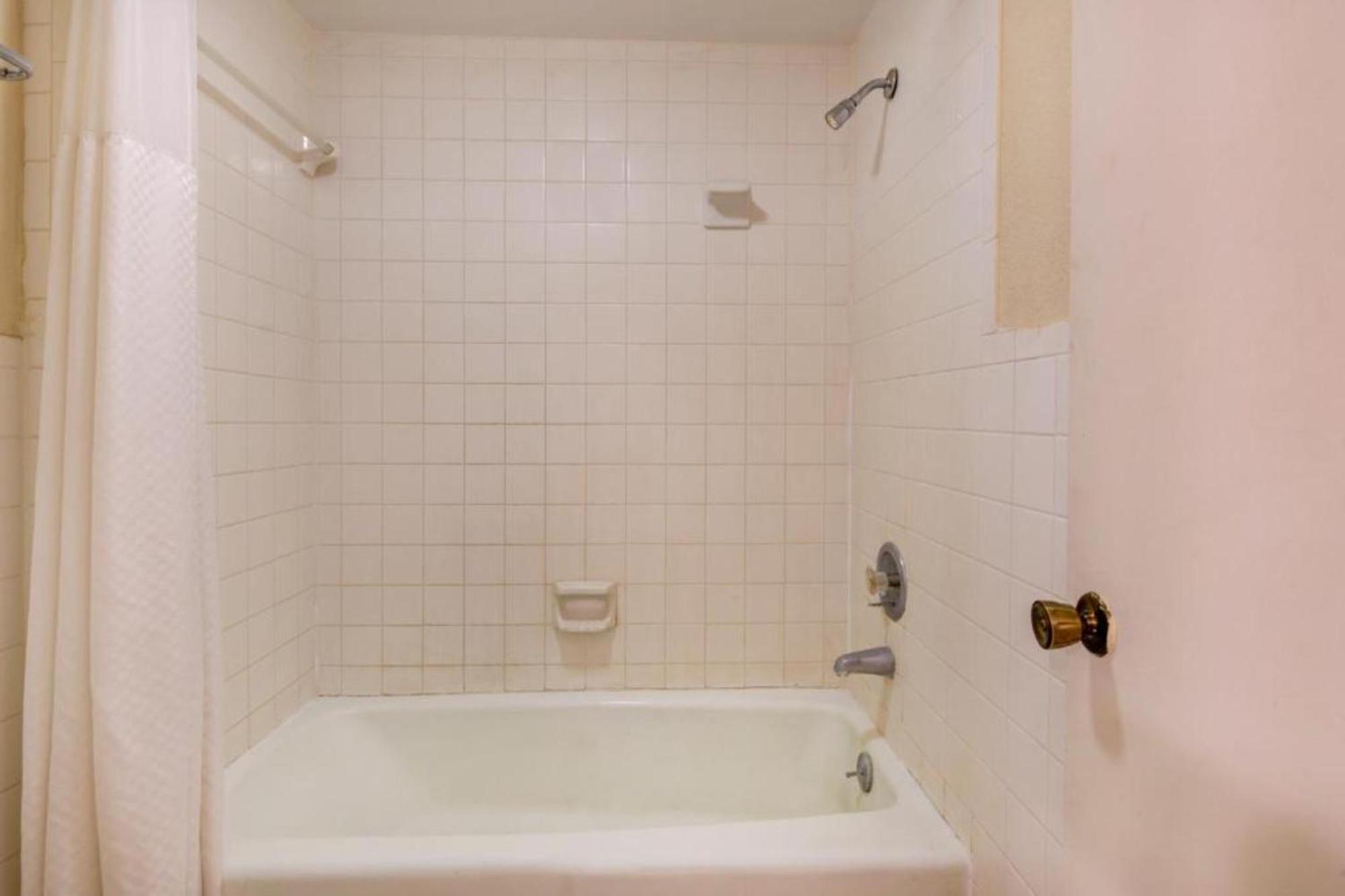 Oyo Hotel Douglas Ga Us-441 エクステリア 写真