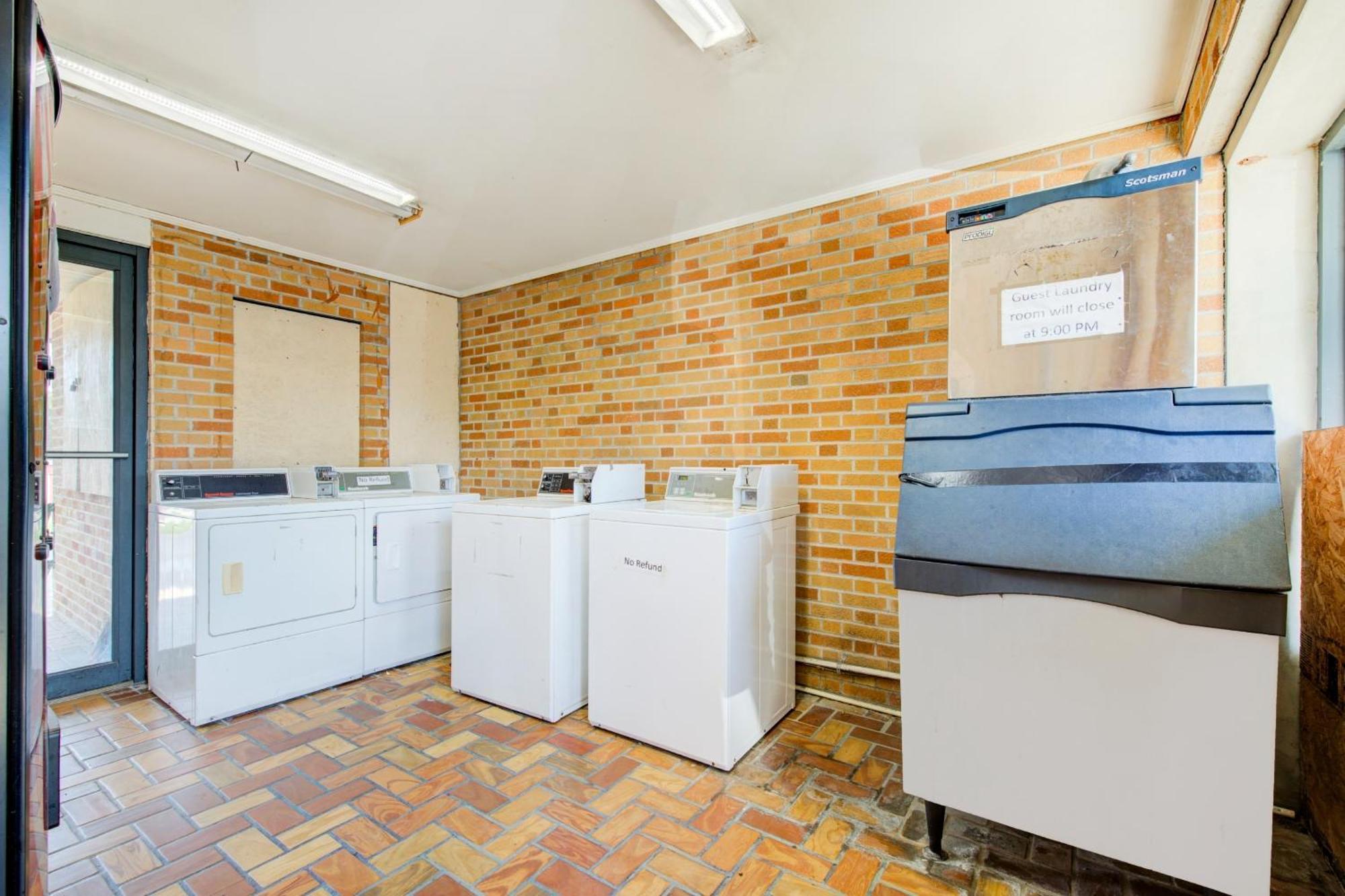 Oyo Hotel Douglas Ga Us-441 エクステリア 写真