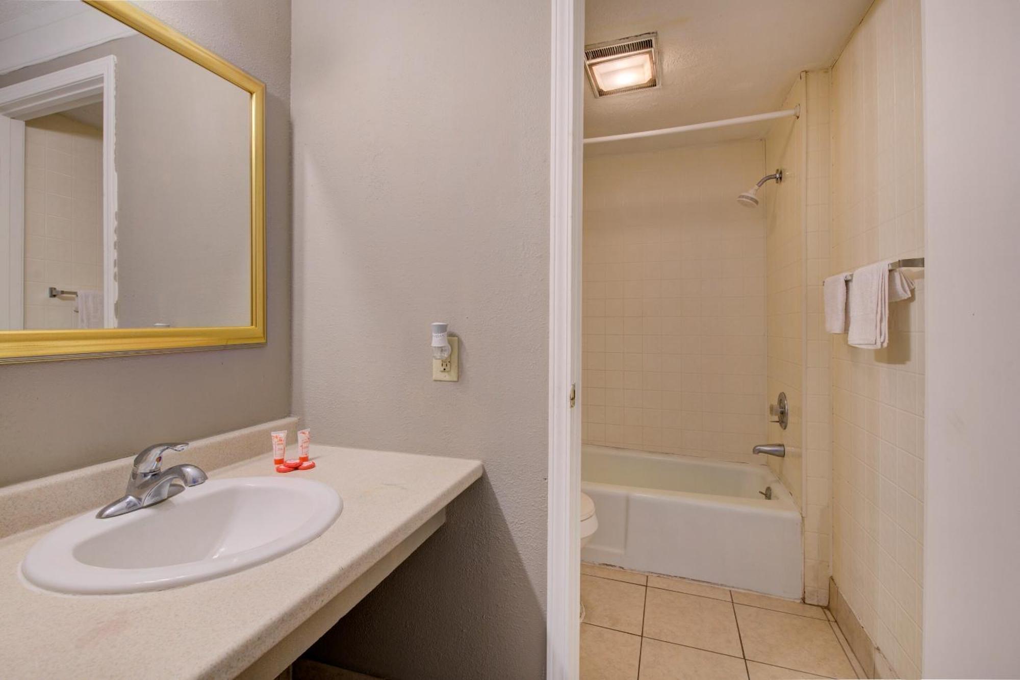 Oyo Hotel Douglas Ga Us-441 エクステリア 写真